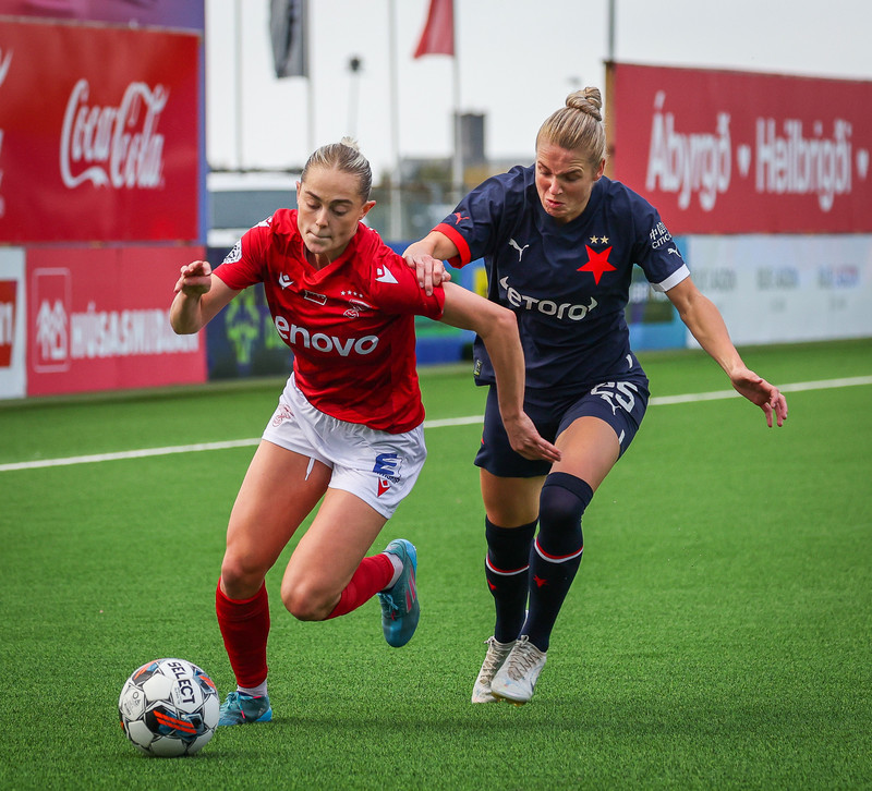 Myndaveisla: Naumt tap hjá Val gegn Slavia Prag