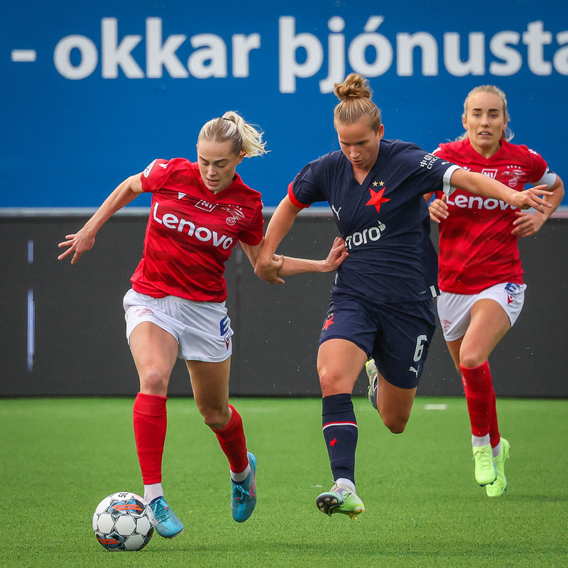 Myndaveisla: Naumt tap hjá Val gegn Slavia Prag