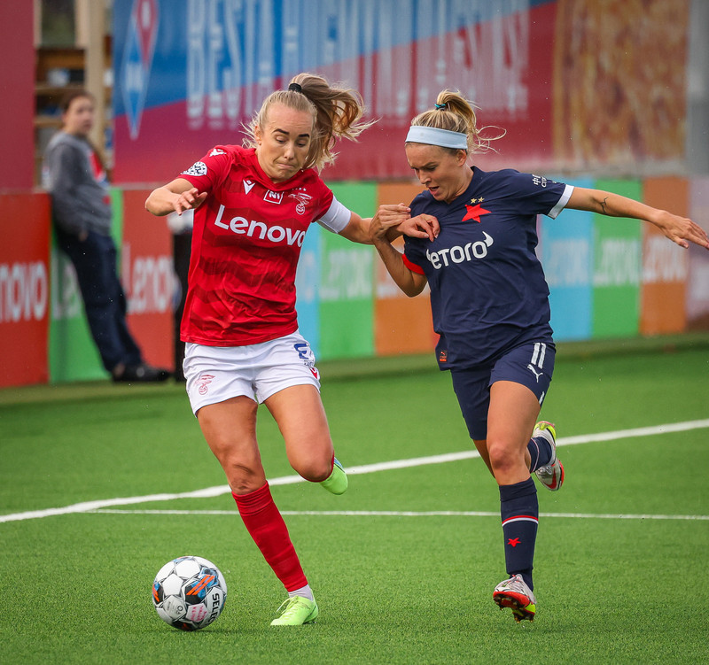 Myndaveisla: Naumt tap hjá Val gegn Slavia Prag