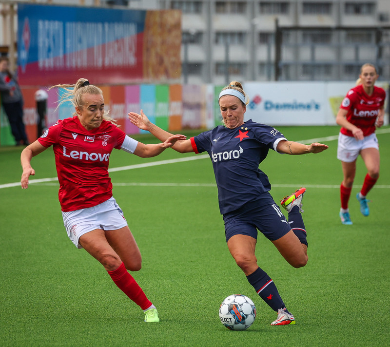 Myndaveisla: Naumt tap hjá Val gegn Slavia Prag