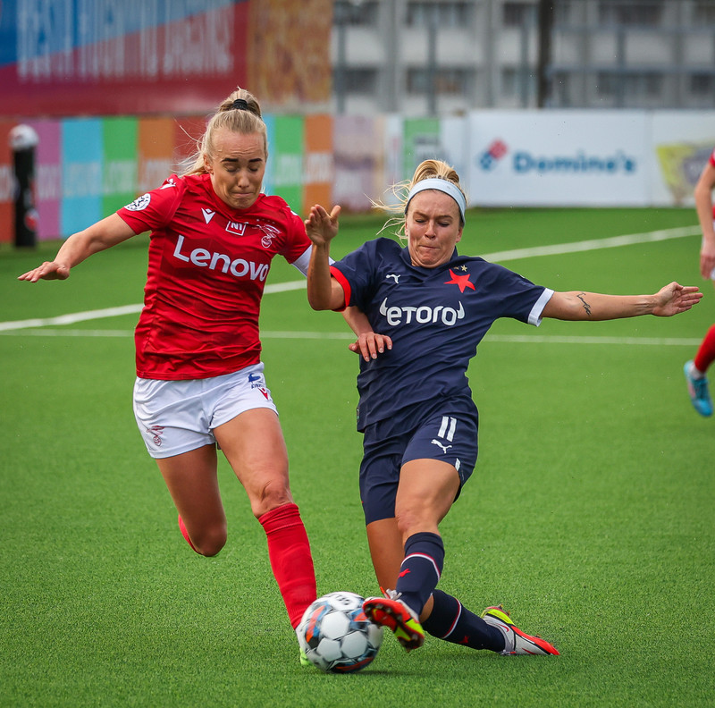 Myndaveisla: Naumt tap hjá Val gegn Slavia Prag
