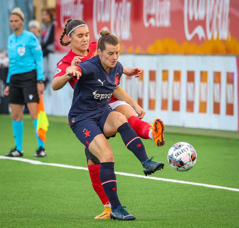 Myndaveisla: Naumt tap hjá Val gegn Slavia Prag