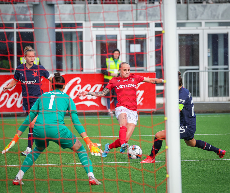 Myndaveisla: Naumt tap hjá Val gegn Slavia Prag
