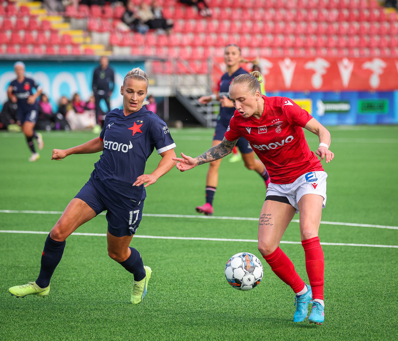 Myndaveisla: Naumt tap hjá Val gegn Slavia Prag