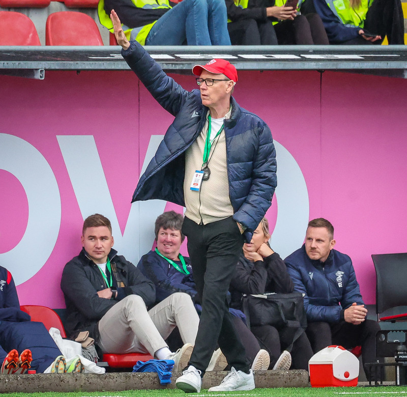 Myndaveisla: Naumt tap hjá Val gegn Slavia Prag