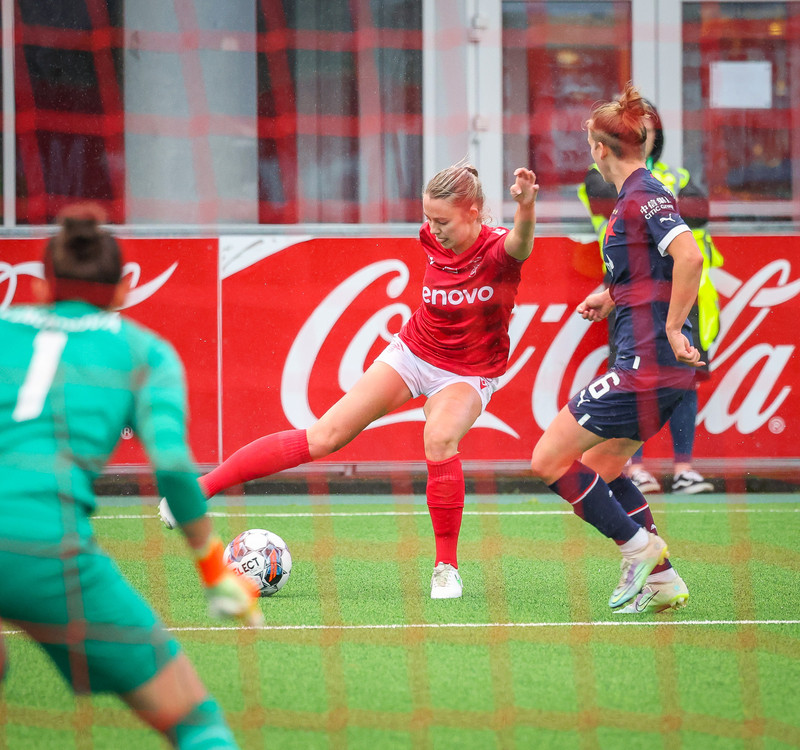 Myndaveisla: Naumt tap hjá Val gegn Slavia Prag