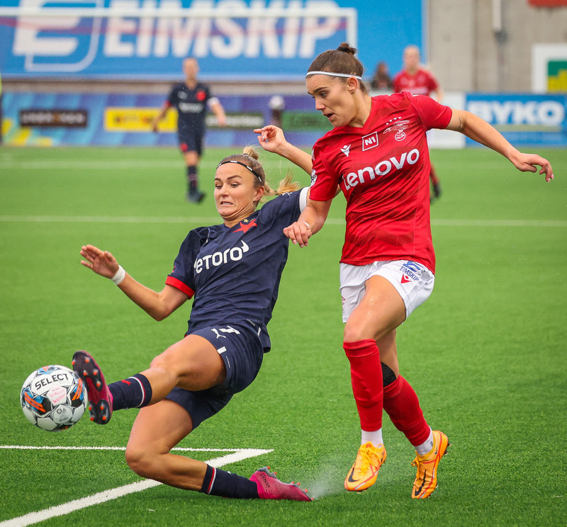 Myndaveisla: Naumt tap hjá Val gegn Slavia Prag