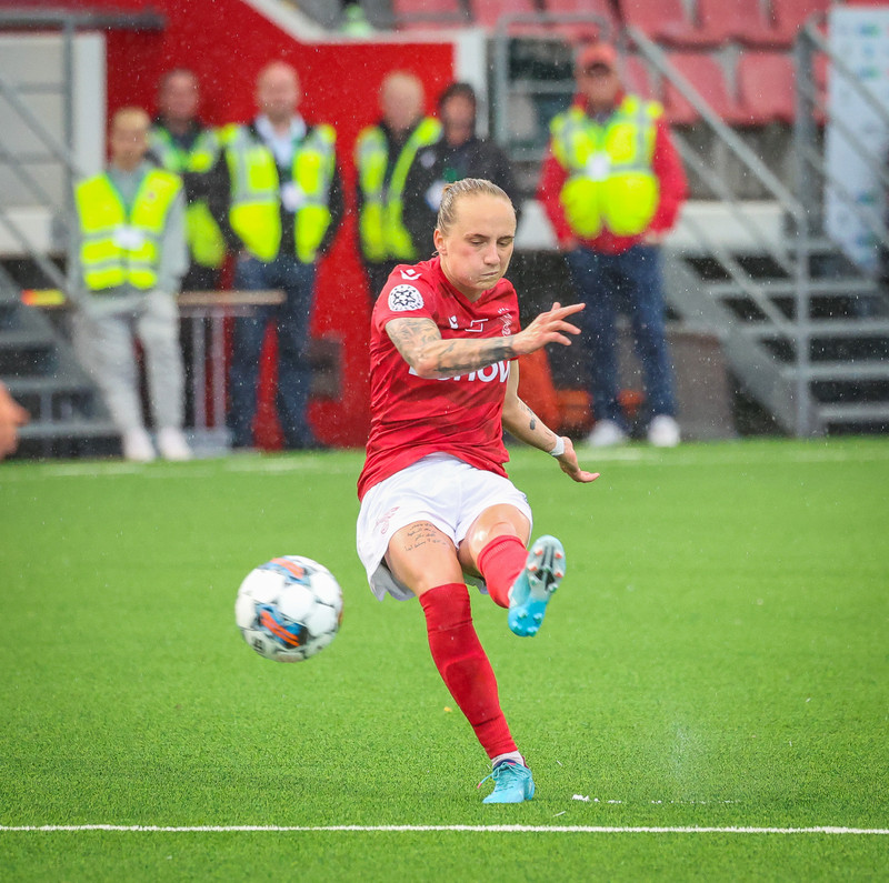 Myndaveisla: Naumt tap hjá Val gegn Slavia Prag