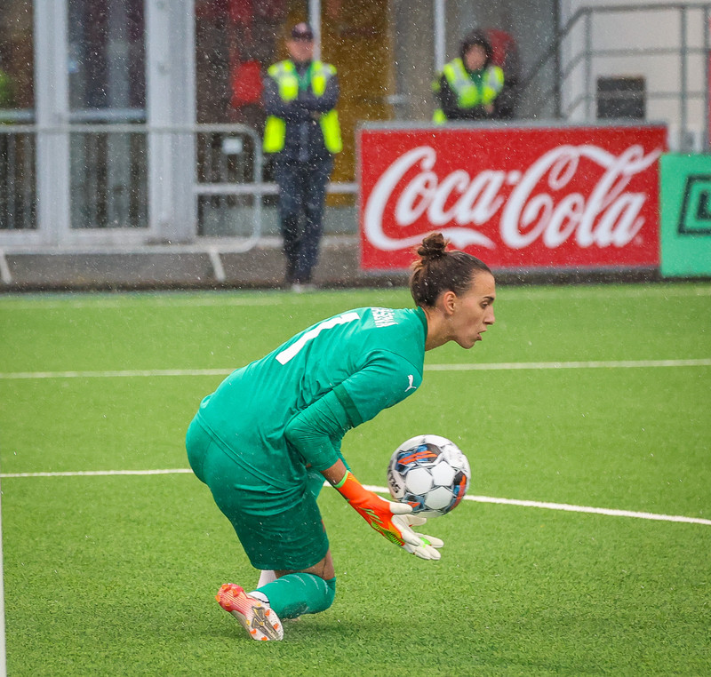 Myndaveisla: Naumt tap hjá Val gegn Slavia Prag