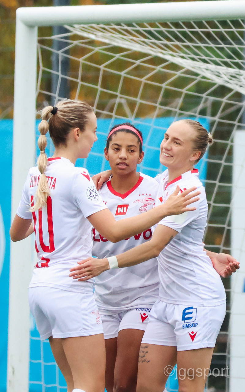 Myndaveisla 2: Valur Íslandsmeistari með sigri í Mosfellsbæ