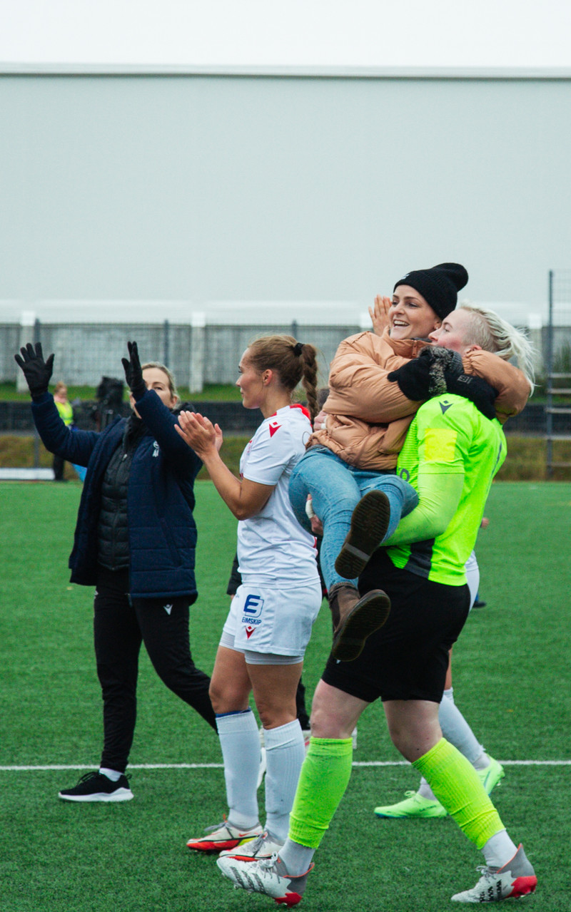 Myndaveisla 2: Valur Íslandsmeistari með sigri í Mosfellsbæ