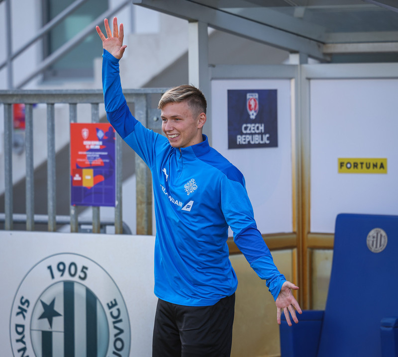 Bjarki Steinn í marki. Pabbi hans Bjarki Sigurðsson var í horni og skytta á sínum ferli.