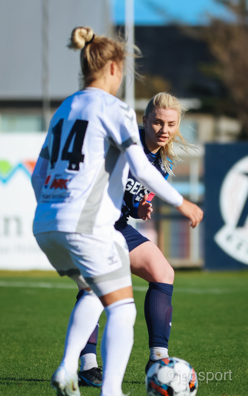 Myndaveisla: ÍBV vann Keflavík á sunnudaginn