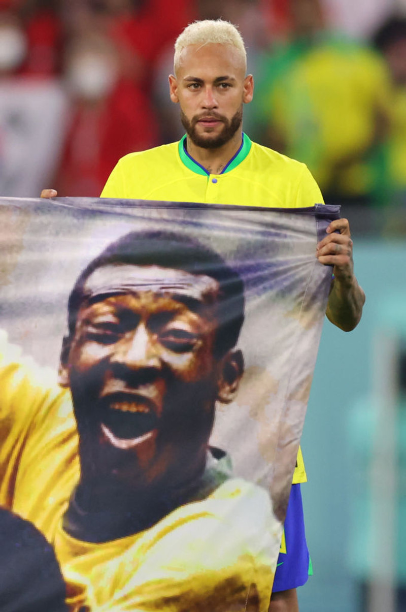 Pele sendi Neymar kveðju: Sýnir hversu magnað afrek þetta er