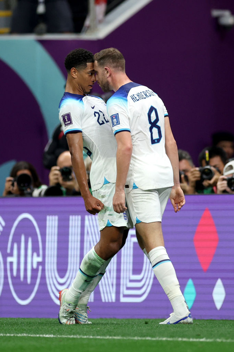 Bellingham og Henderson í leiknum gegn Senegal.
