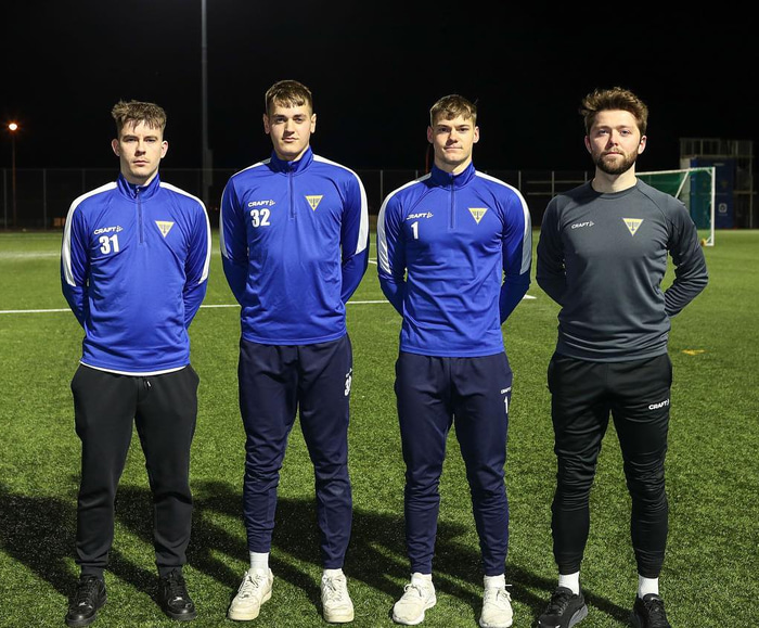 Markverðirnir þrír og markmannsþjálfarinn Gareth Owen