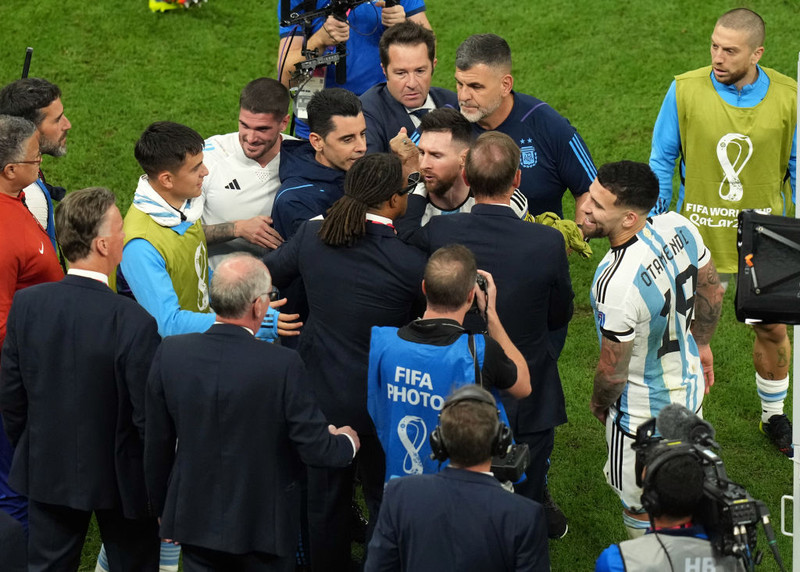 Messi var ósáttur eftir Hollandsleikinn á HM í Katar.