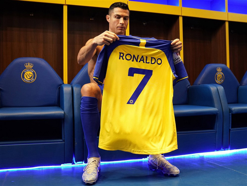 Sjáðu atvikið: Ronaldo tók andstæðing í harkalegan höfuðlás