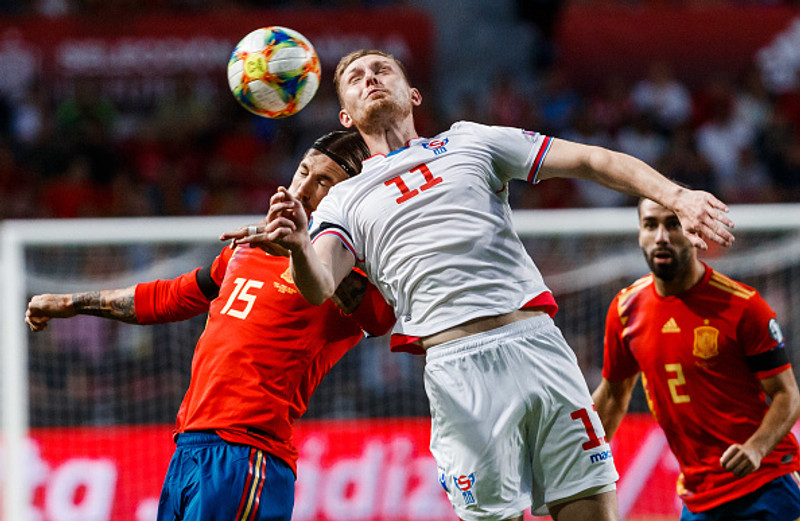 Ramos mætti ofjarli sínum í skallaeinvígi.