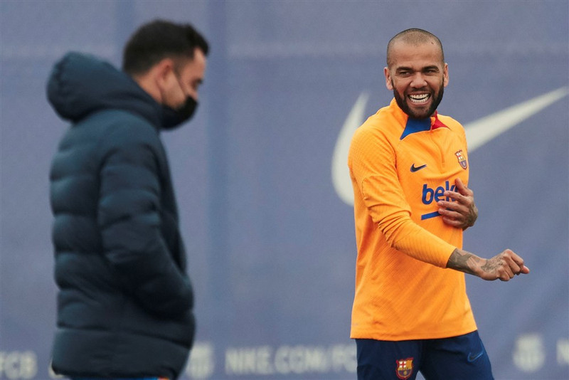 Xavi í áfalli yfir fréttum af Dani Alves - „Ég finn til með honum"