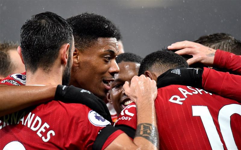 Anthony Martial skoraði markið en það var sendingin hjá Casemiro sem skapaði það