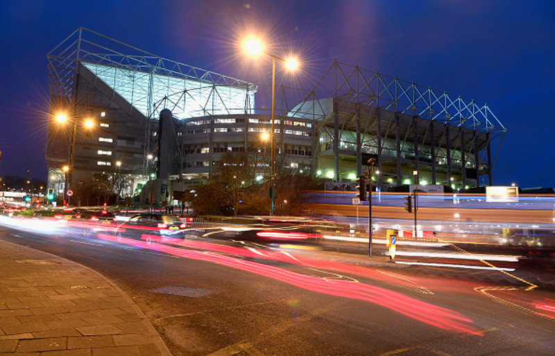 Fyrir utan St James' Park, heimavöll Newcastle.