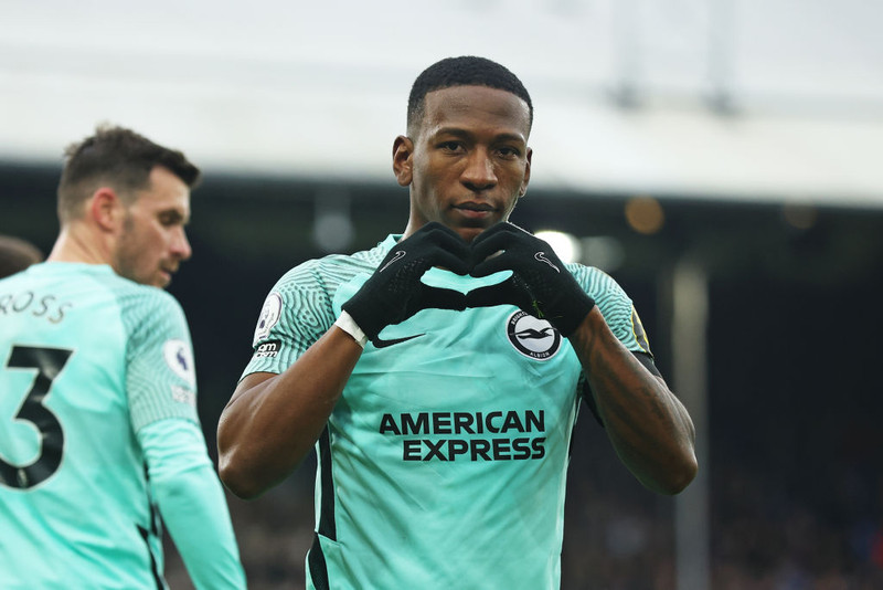<b>Varnarmaður: Pervis Estupinan (Brighton)</b> - Hrikalega öflugur í sigri Brighton gegn Manchester City, bæði varnar- og sóknarlega.