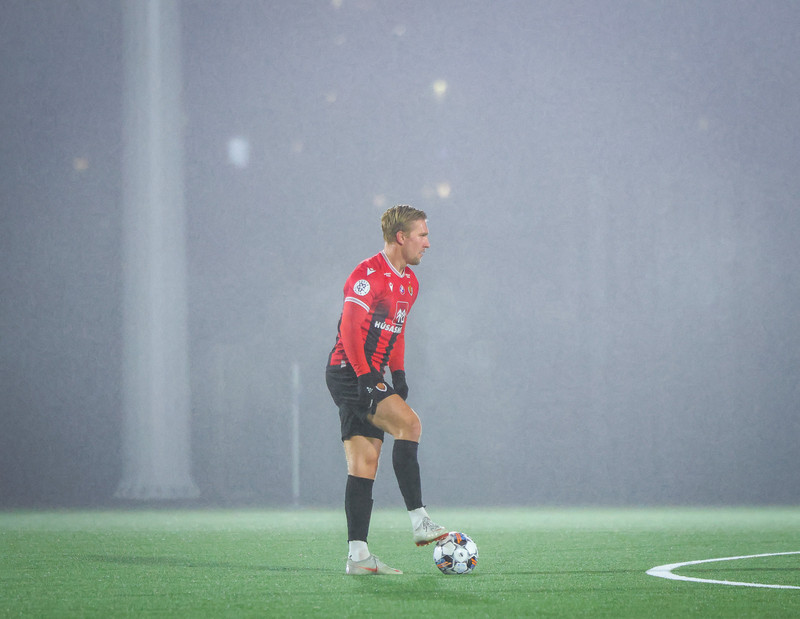 Oliver Ekroth.