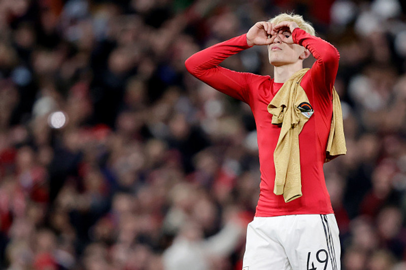 <b>Enski boltinn</b> - Allt blómstrar á Old Trafford og þarfagreining á Anfield