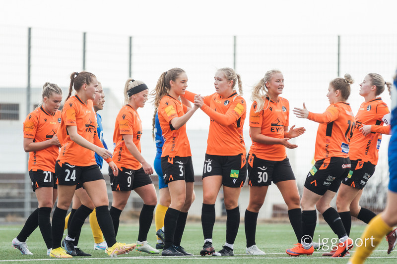 Fylkir fagnar marki á undirbúningstímabilinu.