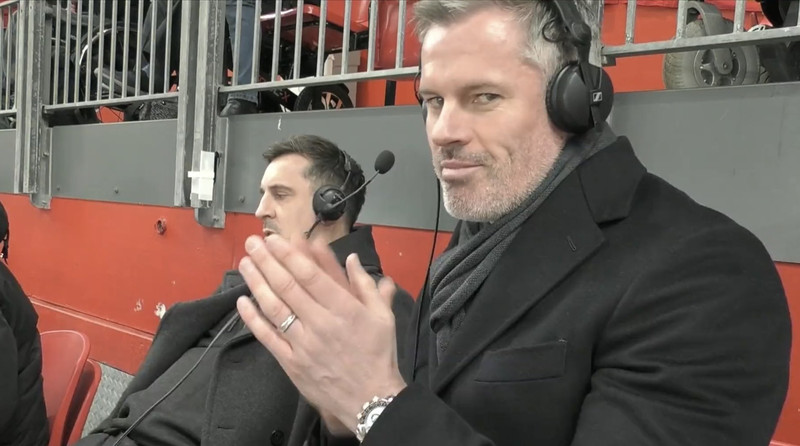 Neville skaut létt á Carragher