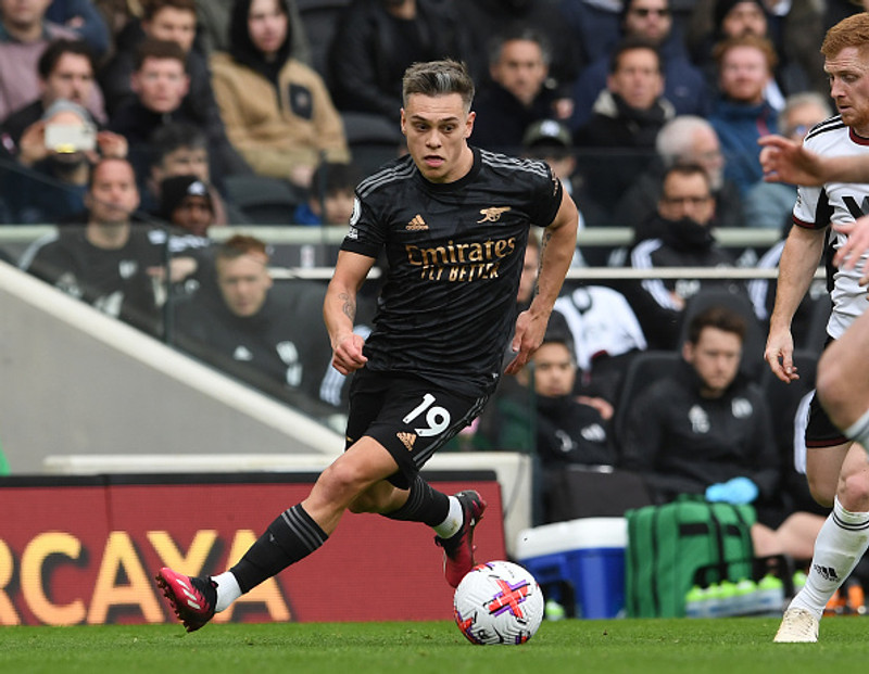 <b>Vinstri vængur: Leandro Trossard – Arsenal</b>, Framúrskarandi gegn Fulham og átti stoðsendingaþrennu. Lagði upp öll mörkin í 3-0 sigri.