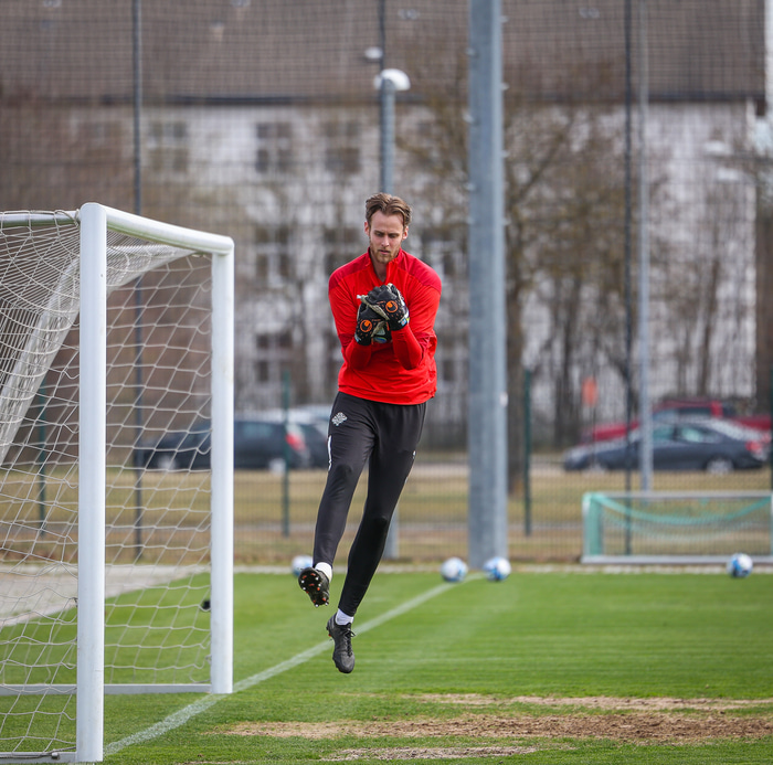 Elías Rafn Ólafsson á æfingu Íslands í dag áður en hann meiddist.
