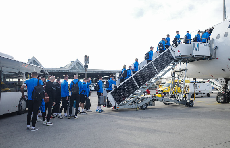 Landsliðið mætt til Bosníu eftir töf á flugi
