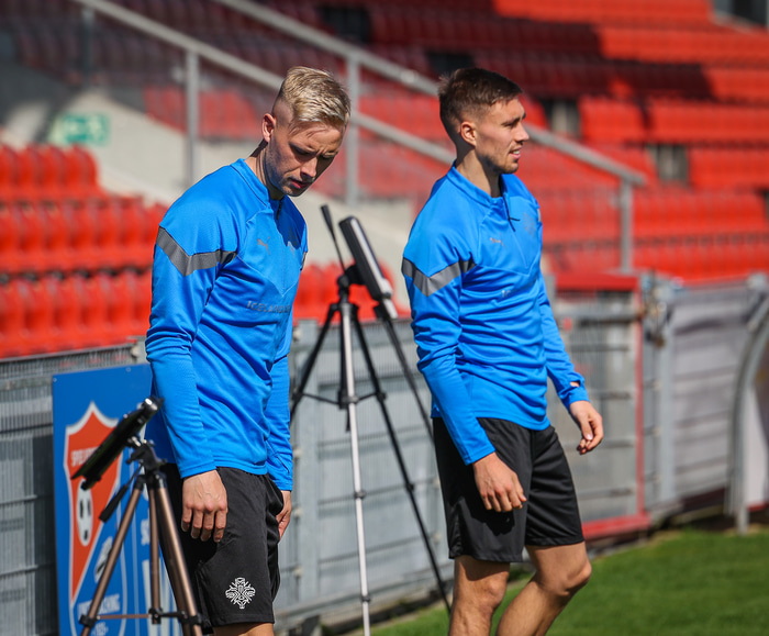 Miðvarðaparið í kvöld.