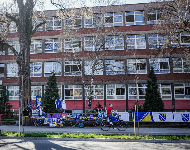 Leikdagur í Zenica - Treyjusala, skák og veiðiferð