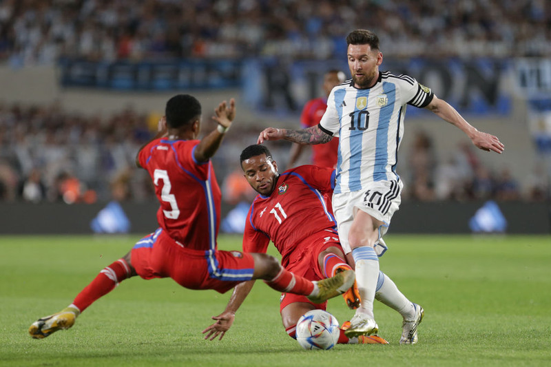 Myndband: Engin vettlingatök á Messi