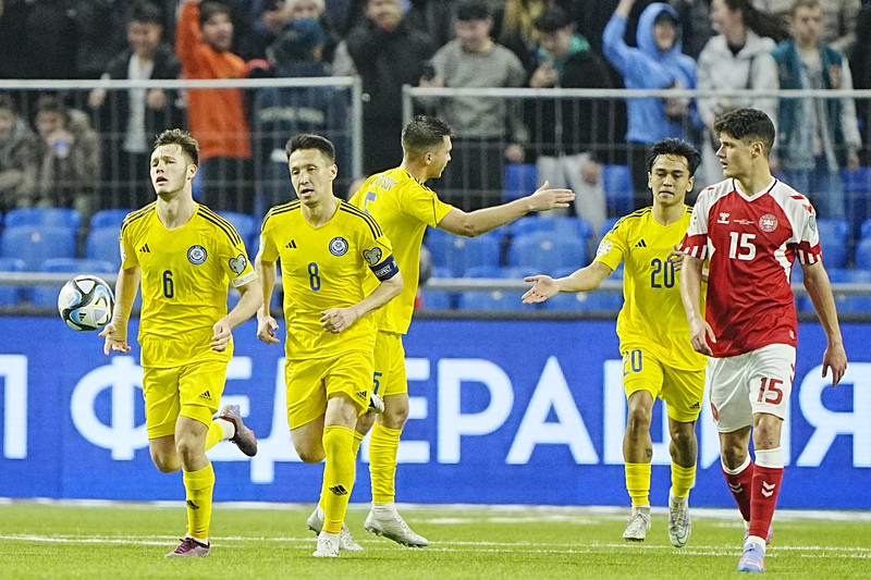 Undankeppni EM: Algjört hrun hjá Dönum í Astana