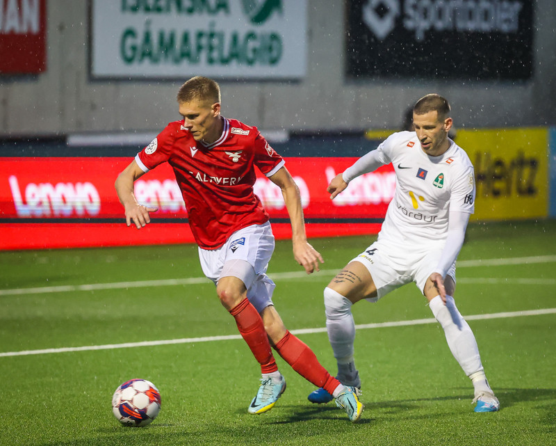 Stórleik Vals og Breiðabliks frestað um óákveðinn tíma