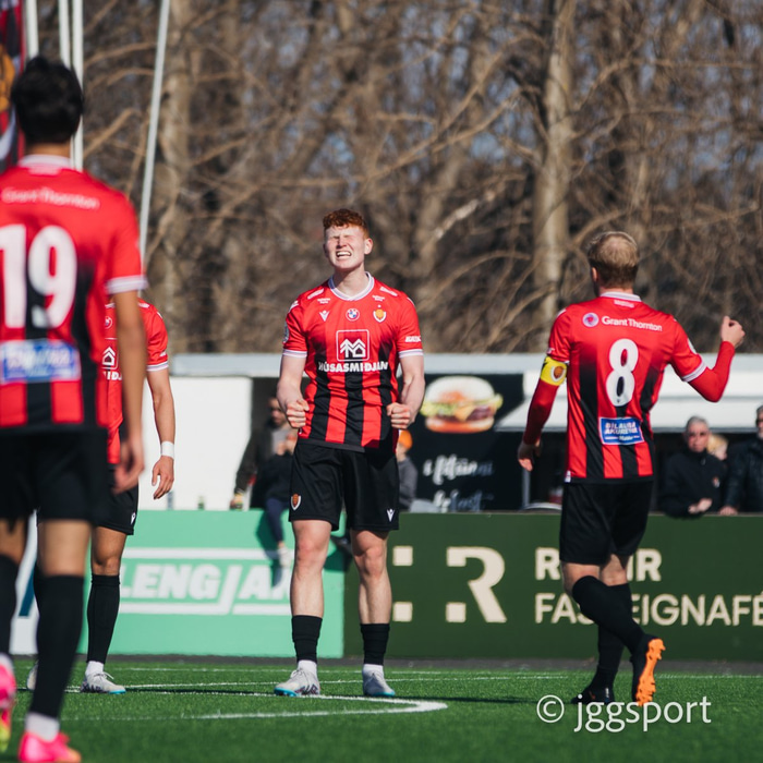 Gilli fagnar marki sínu gegn Magna.