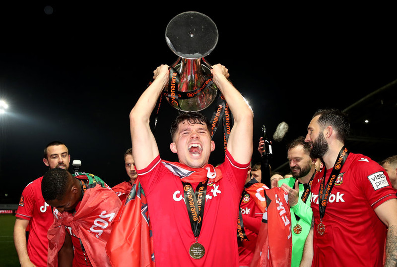 Jordan Davies fagnar sigrinum um helgina.