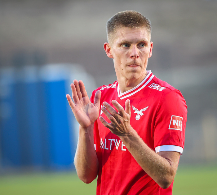 Óþolandi góður í fótbolta en sé hann ekki oft láta dómarann eiga sig.