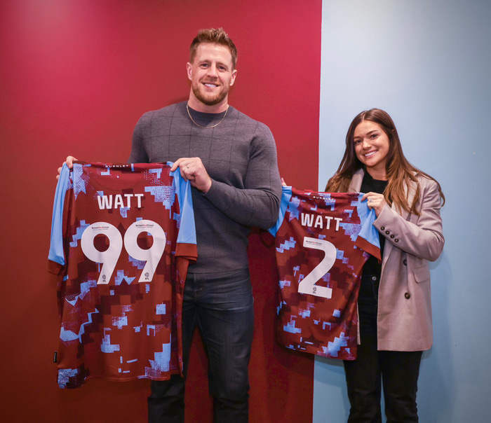 Fyrrum NFL stjarnan JJ Watt er í eigandahópi Burnley.