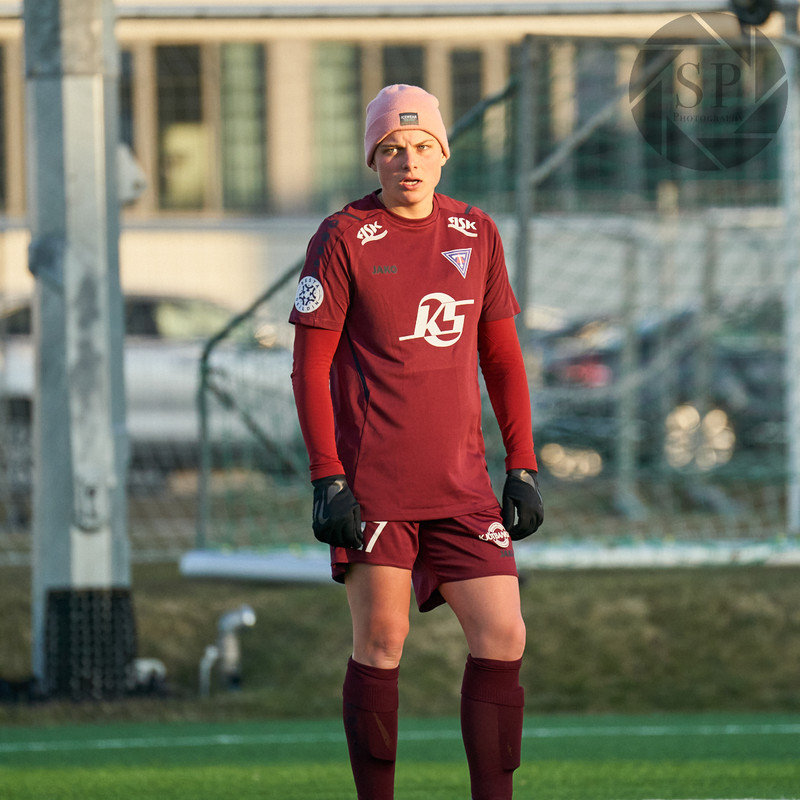 Gwendolyn Mummert.