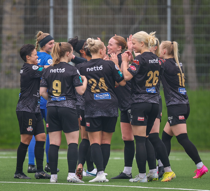 Myndaveisla: Þróttur vann topplið Þórs/KA