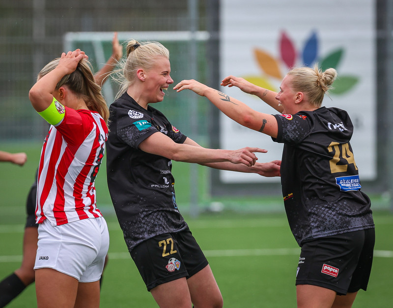 Myndaveisla: Þróttur vann topplið Þórs/KA