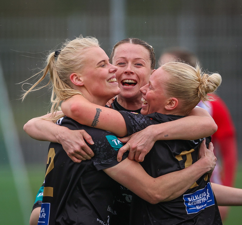 Myndaveisla: Þróttur vann topplið Þórs/KA