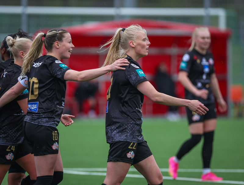 Myndaveisla: Þróttur vann topplið Þórs/KA