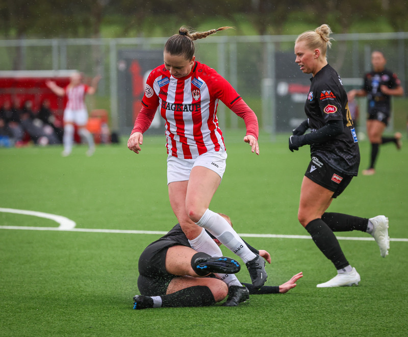 Myndaveisla: Þróttur vann topplið Þórs/KA