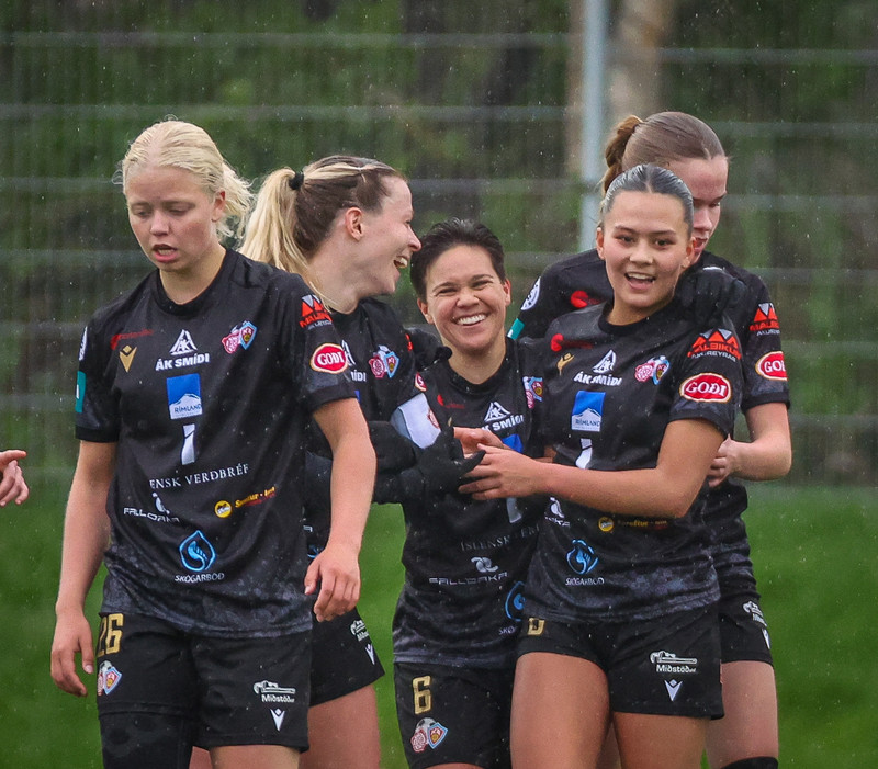 Myndaveisla: Þróttur vann topplið Þórs/KA
